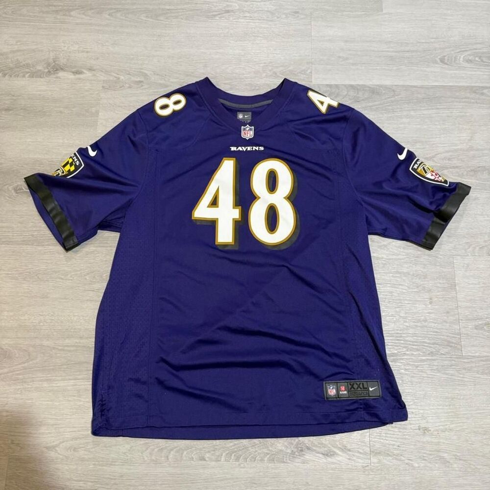 Nike Men's Navy and Blue T-shirt